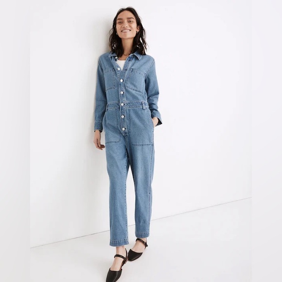 Madewell Women's Denim Relaxed Fit Coverall Jumpsuit in Glenroy Wash  |  Size: M - Picture 1 of 16